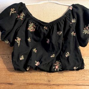 American Eagle women’s top